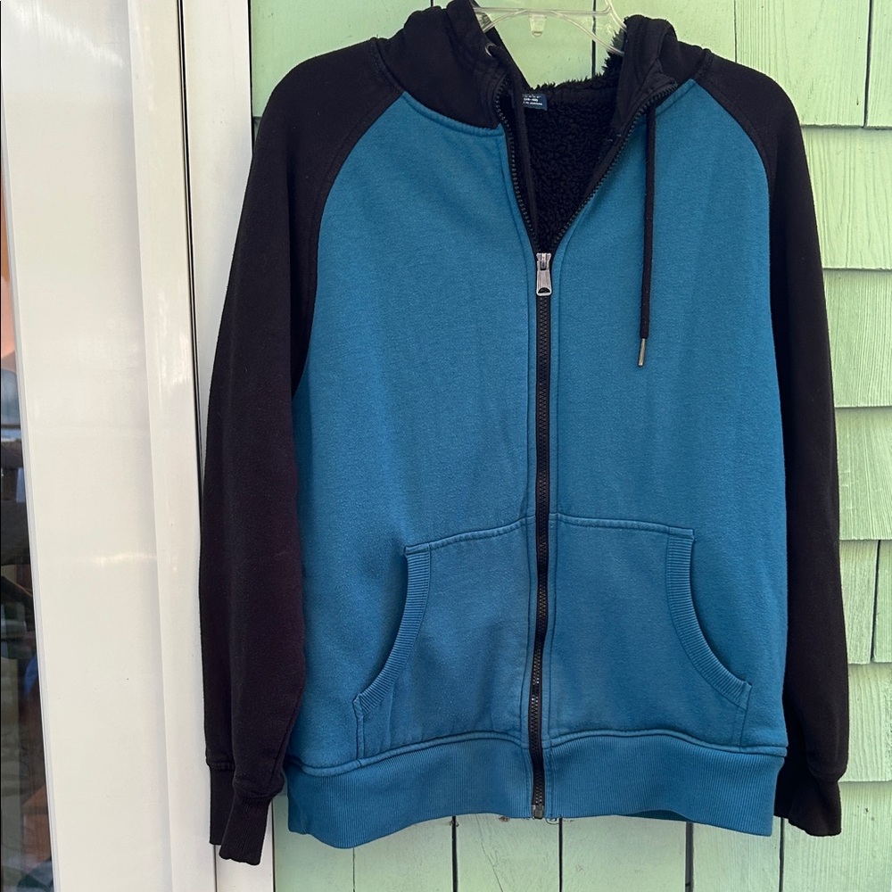 George M green and black fleece hooded sweatshirt  M